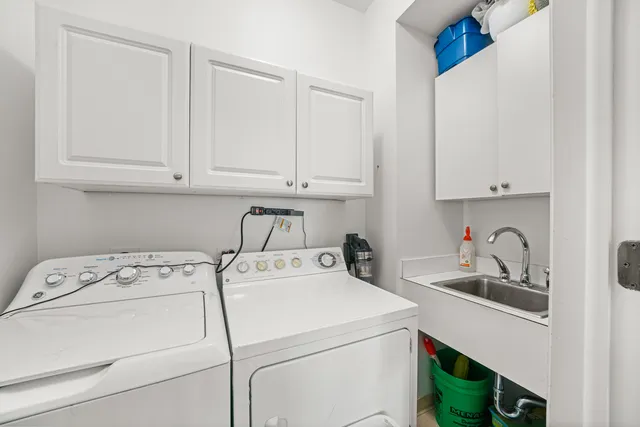 $999,999 | 501 North Clinton Street, Unit 3203, Chicago, IL 60654