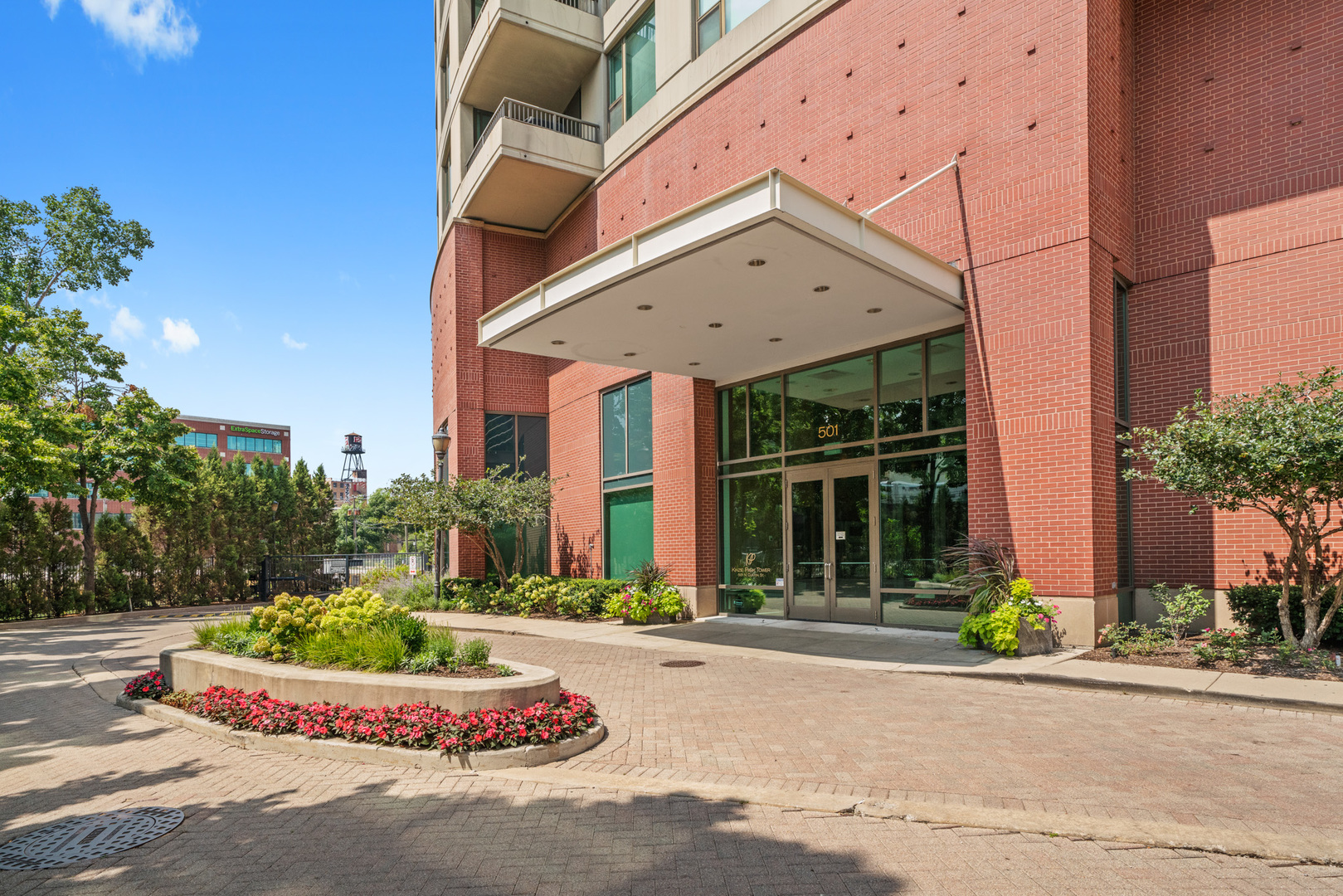 501 North Clinton Street, Unit 3203 Chicago, IL 60654 - Photo 38 of 40