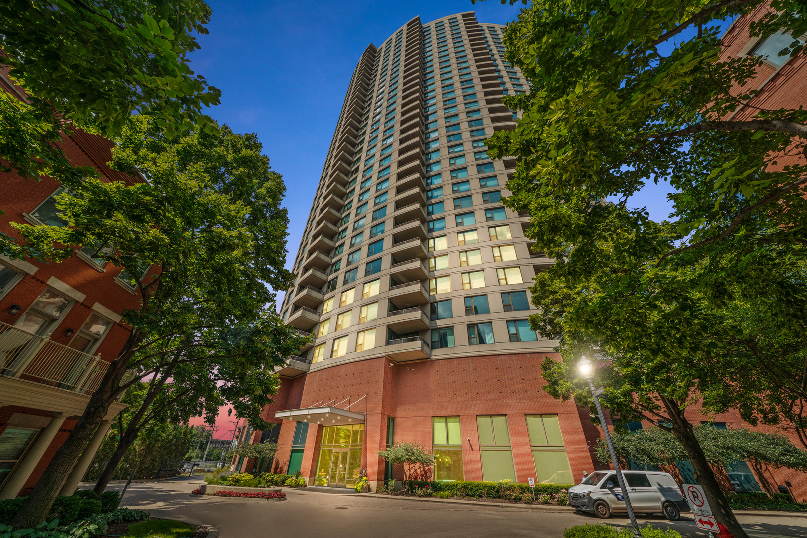 501 North Clinton Street, Unit 3203 Chicago, IL 60654 - Photo 39 of 40