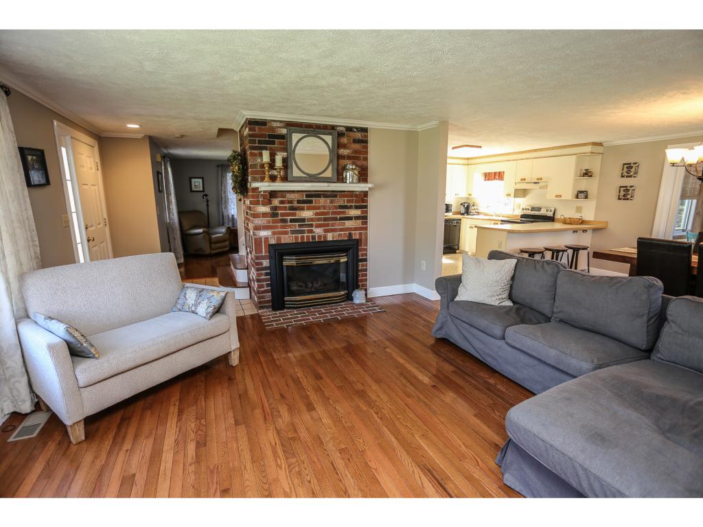 213 Winding Pond Road, Unit 213 Londonderry, NH 03053 - Photo 2 of 29 Gallery Image 2