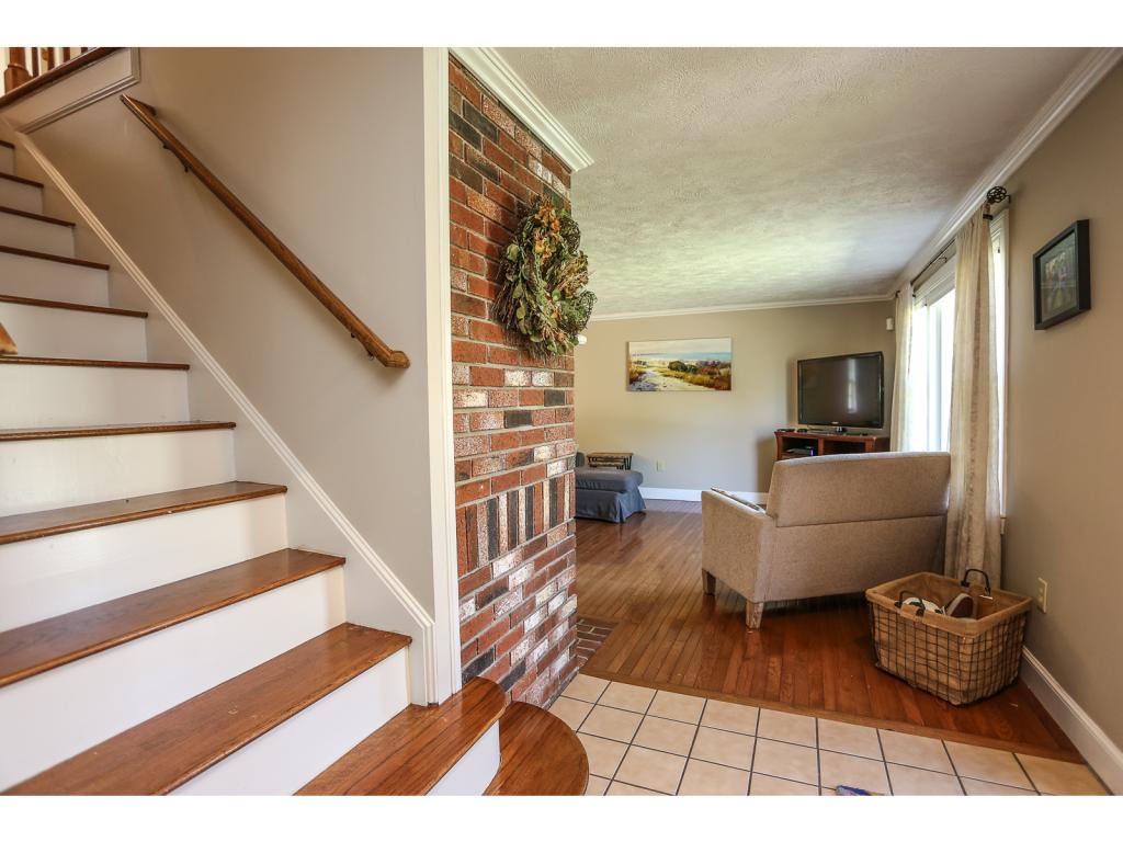 213 Winding Pond Road, Unit 213 Londonderry, NH 03053 - Photo 8 of 29 Gallery Image 8