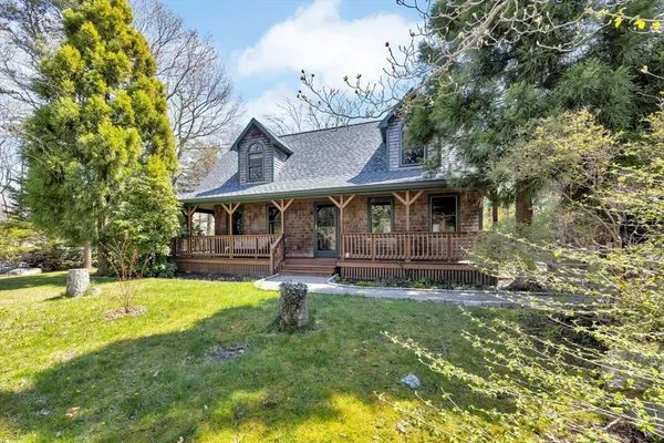 $825,000 | 34 Hilltop Drive, Bourne, MA 02561