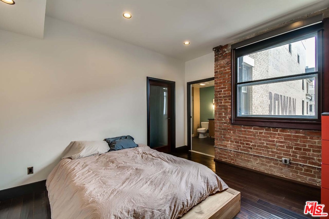 460 South Spring Street, Unit 1105 Los Angeles, CA 90013 - Photo 12 of 34 Gallery Image 12
