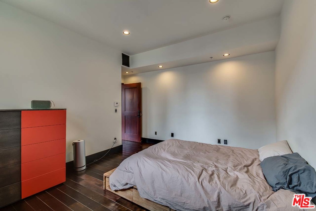 460 South Spring Street, Unit 1105 Los Angeles, CA 90013 - Photo 13 of 34 Gallery Image 13