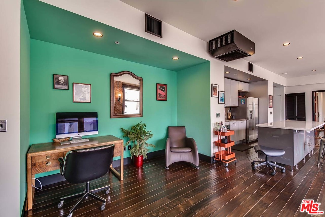 460 South Spring Street, Unit 1105 Los Angeles, CA 90013 - Photo 16 of 34 Gallery Image 16