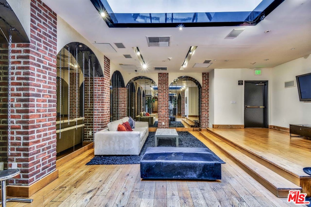 460 South Spring Street, Unit 1105 Los Angeles, CA 90013 - Photo 21 of 34 Gallery Image 21