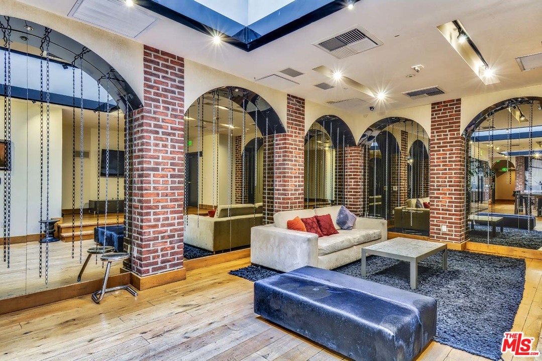 460 South Spring Street, Unit 1105 Los Angeles, CA 90013 - Photo 22 of 34 Gallery Image 22