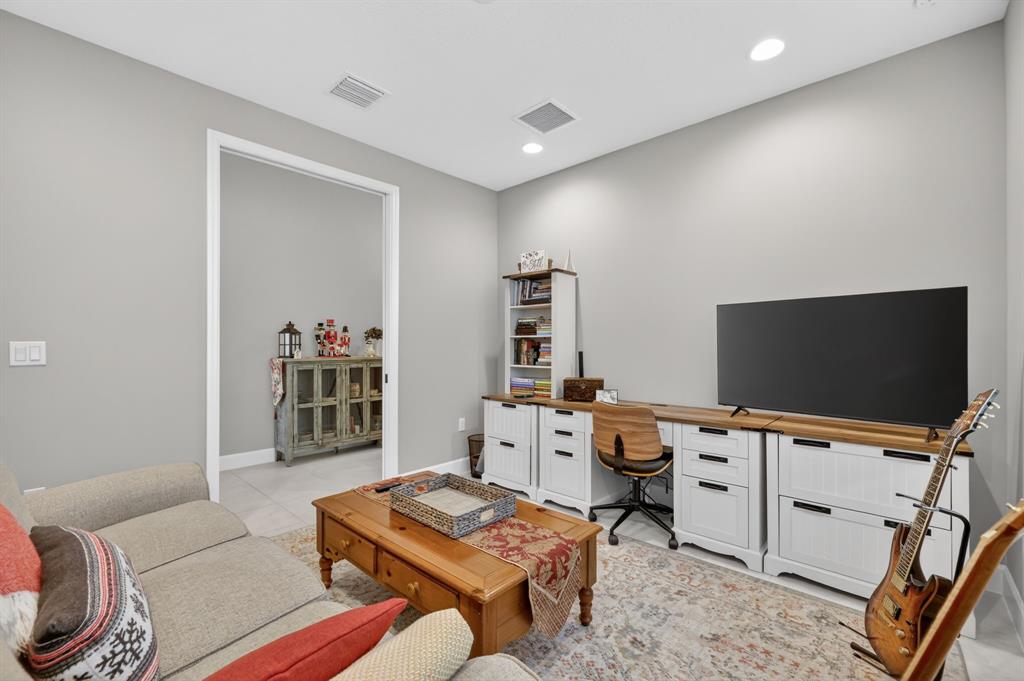 13531 Southwest Indigo Inlet Lane Port St. Lucie, FL 34987 - Photo 19 of 41