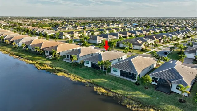 $453,500 | 13531 Southwest Indigo Inlet Lane, Port St. Lucie, FL 34987