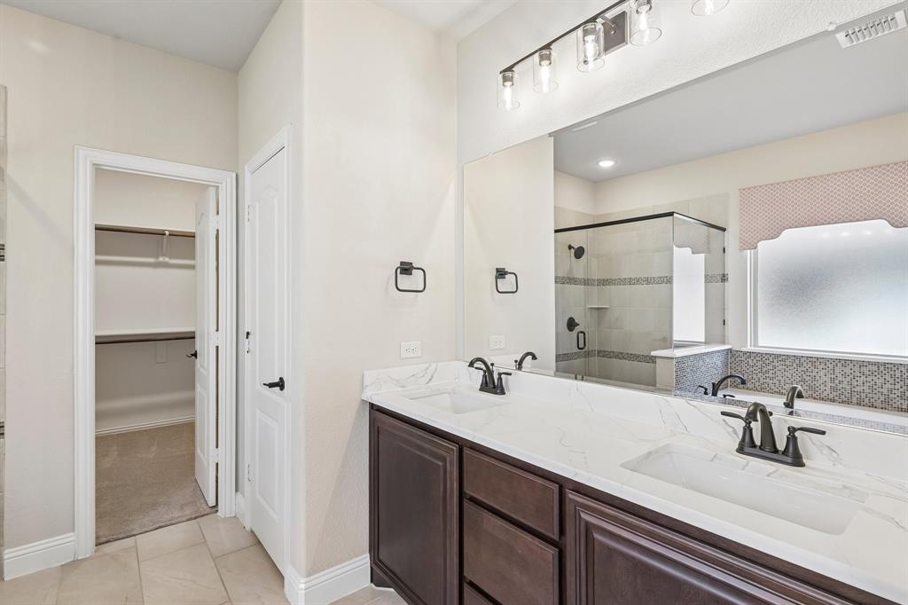 1228 Abbeygreen Road Forney, TX 75126 - Photo 15 of 31 Primary suite bathroom