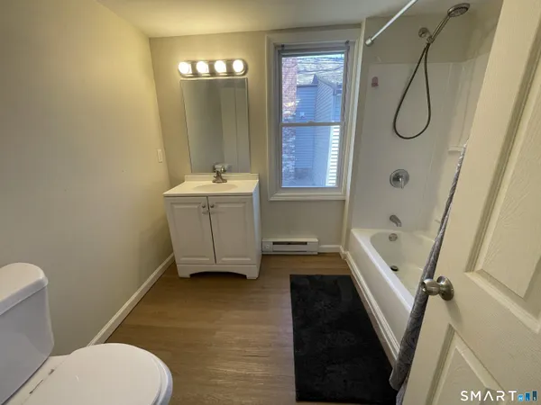 $259,900 | 4 Pleasant Street, East Windsor, CT 06088