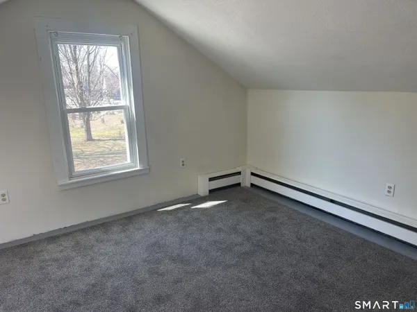 $259,900 | 4 Pleasant Street, East Windsor, CT 06088