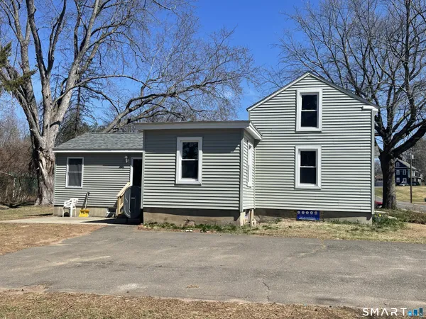 $259,900 | 4 Pleasant Street, East Windsor, CT 06088