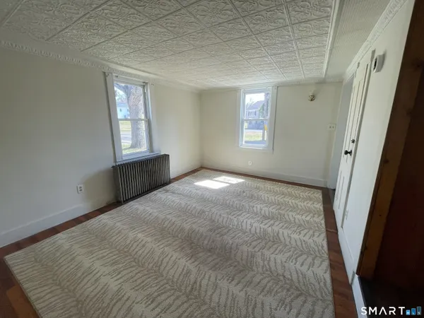 $259,900 | 4 Pleasant Street, East Windsor, CT 06088