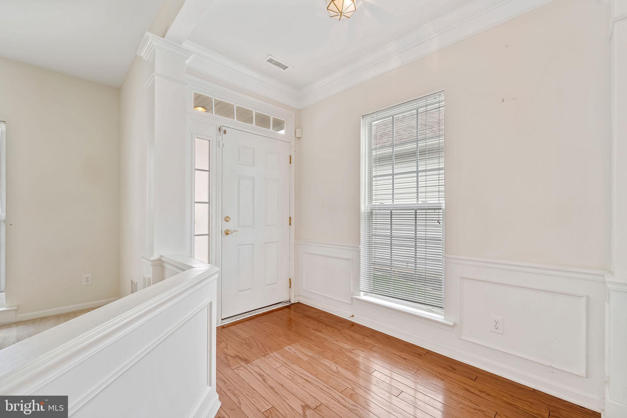 12 Pennington Court Delanco, NJ 08075 - Photo 26 of 30 Bright and inviting entryway space.