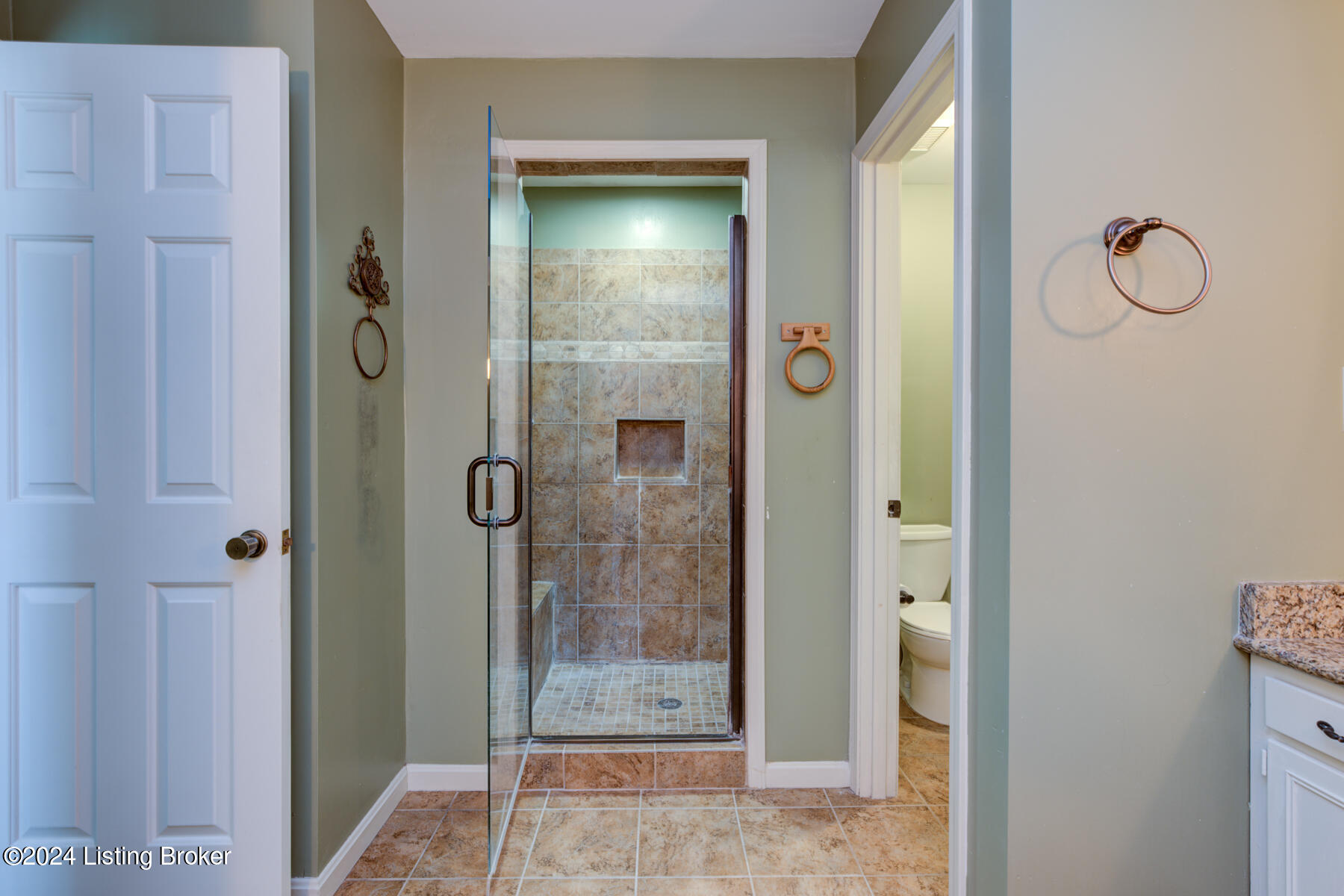 710 Farmingham Road Louisville, KY 40243 - Photo 29 of 48 Walk-in shower in primary bath