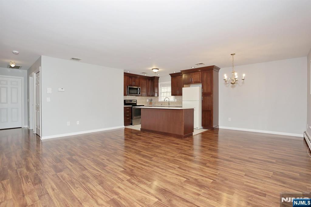 117B South Maple Avenue, Unit B Park Ridge, NJ 07656 - Photo 11 of 37 Gallery Image 11