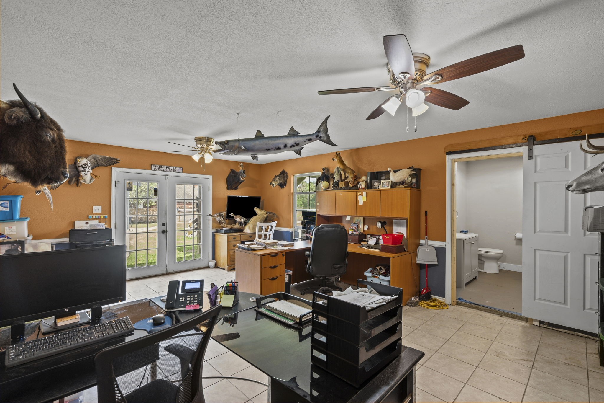 7009 Avenue R Santa Fe, TX 77510 - Photo 40 of 48 Office and restroom in downstairs separate building.