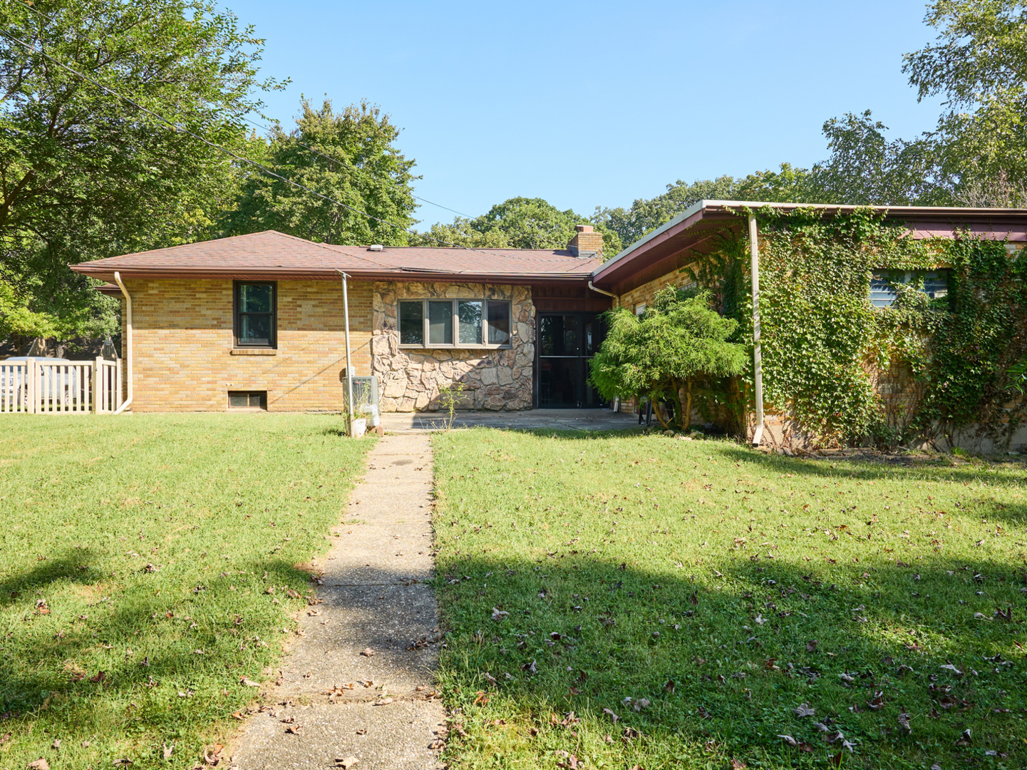306 Shooting Park Road Peru, IL 61354 - Photo 34 of 43 Gallery Image 34