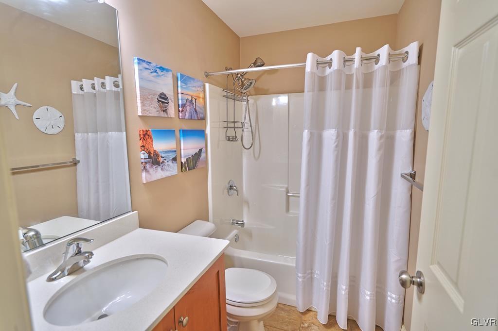 2246 Rising Hill Road Whitehall, PA 18052 - Photo 23 of 25 Gallery Image 23