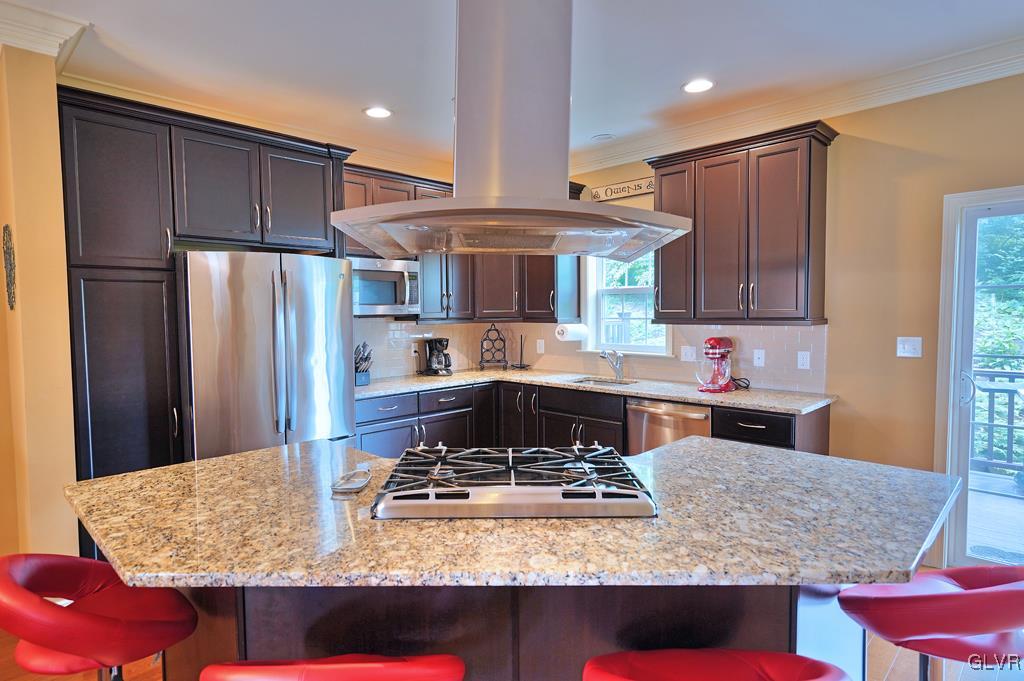 2246 Rising Hill Road Whitehall, PA 18052 - Photo 6 of 25 Gallery Image 6