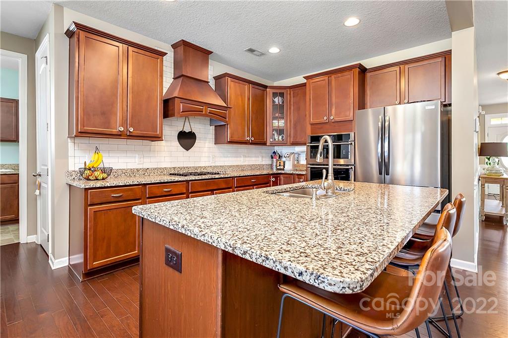 4410 Hubbard Road Charlotte, NC 28269 - Photo 8 of 34 Gallery Image 8