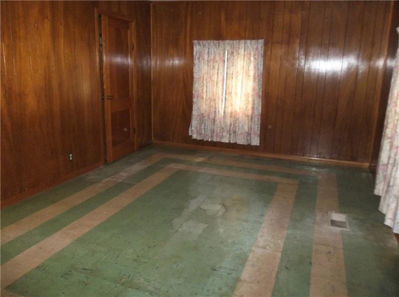 113 Grange Road Rochester, PA 15074 - Photo 8 of 11 Another large bedroom measuring 13' X 17'