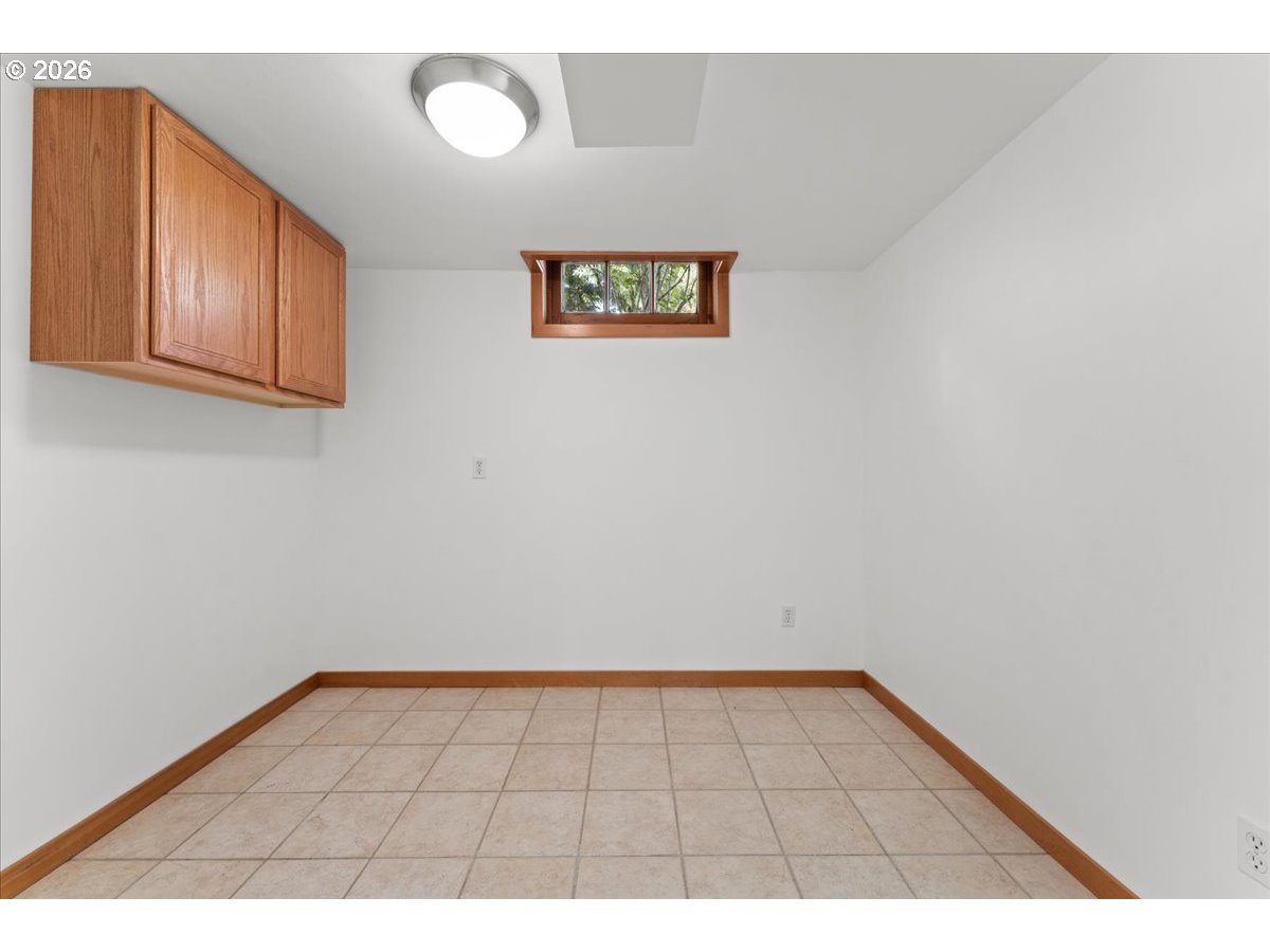 6900 Southwest 4th Avenue Portland, OR 97219 - Photo 32 of 48