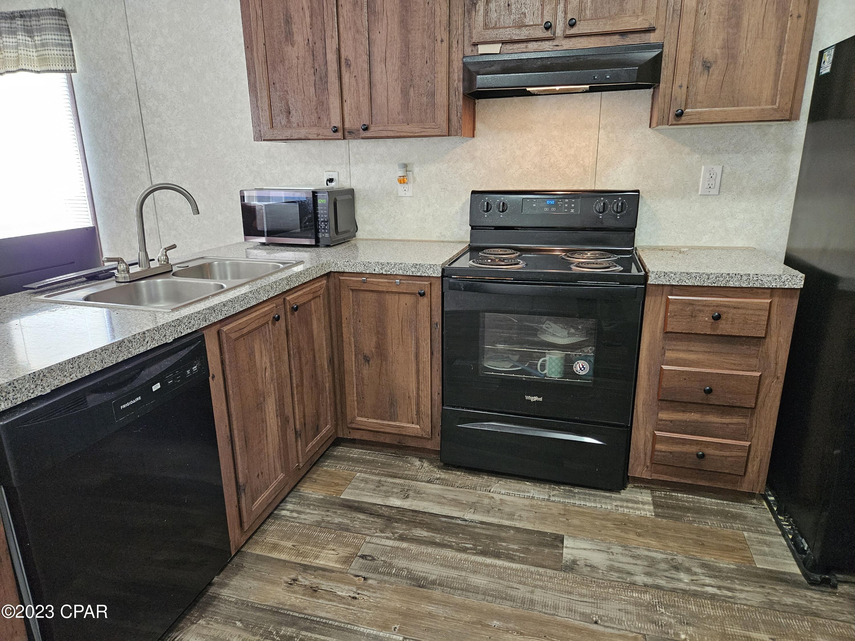 3377 Lucas Lake Road Chipley, FL 32428 - Photo 2 of 17