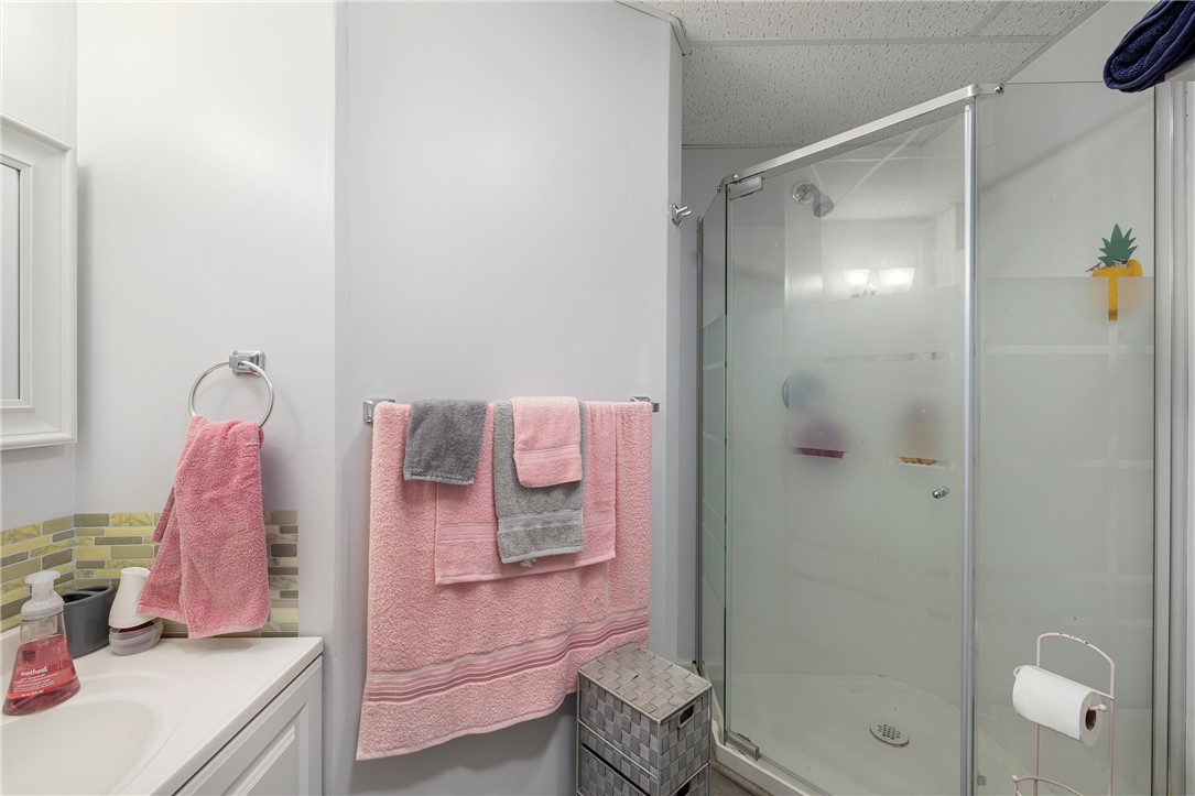 7 Hollow Road North Smithfield, RI 02896 - Photo 29 of 43 full bath in inlaw