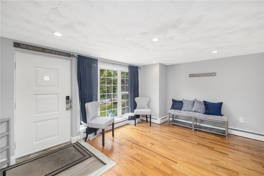 7 Hollow Road North Smithfield, RI 02896 - Photo 4 of 43 Gallery Image 4