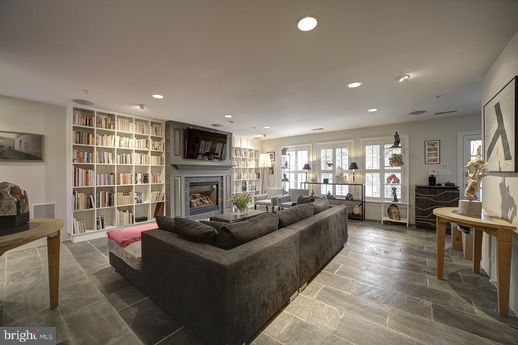 3528 Reservoir Road Northwest Washington, DC 20007 - Photo 24 of 32