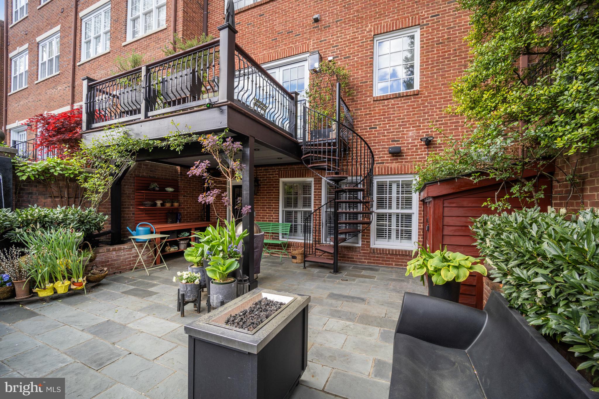 3528 Reservoir Road Northwest Washington, DC 20007 - Photo 28 of 32