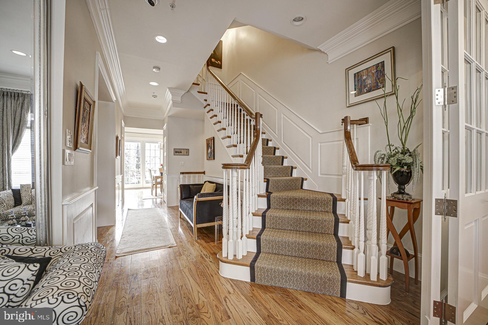 3528 Reservoir Road Northwest Washington, DC 20007 - Photo 4 of 32