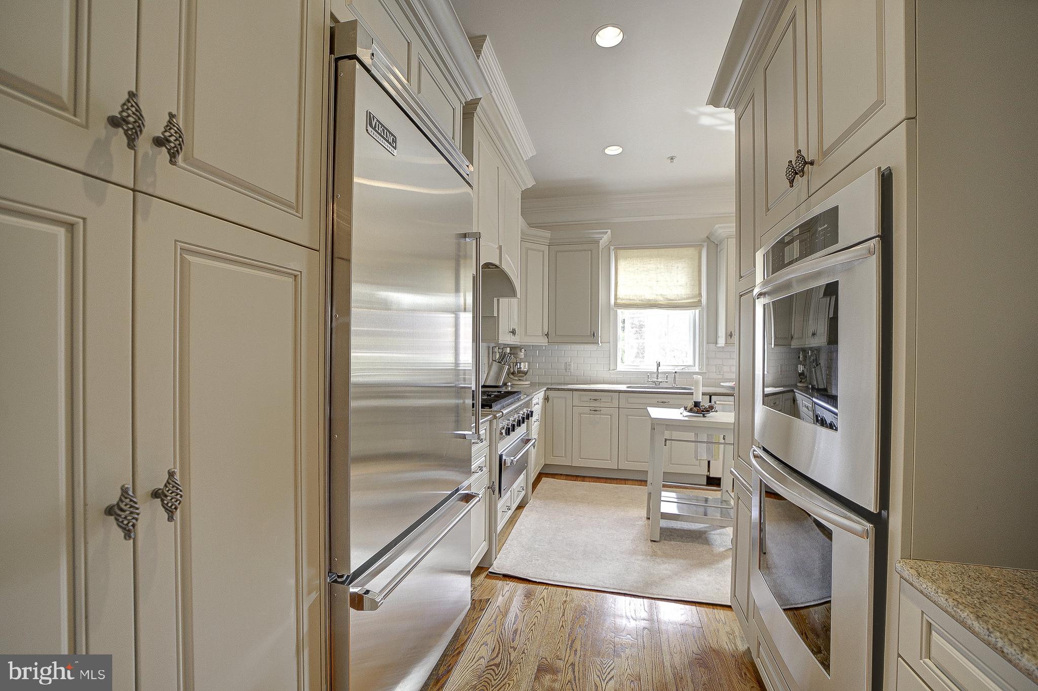 3528 Reservoir Road Northwest Washington, DC 20007 - Photo 9 of 32