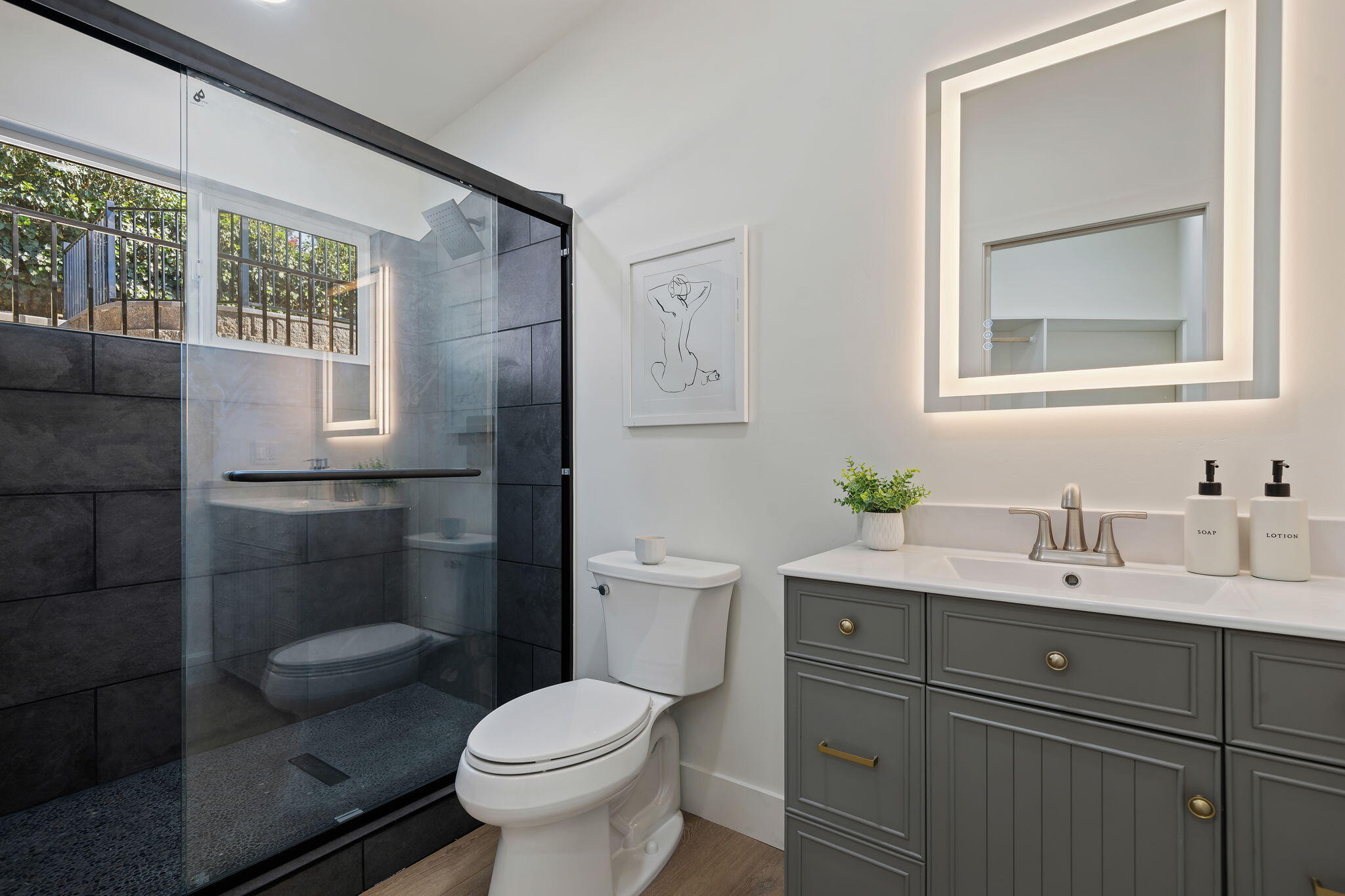 2848 Foothill Road Santa Barbara, CA 93105 - Photo 14 of 29 15-Primary Bathroom