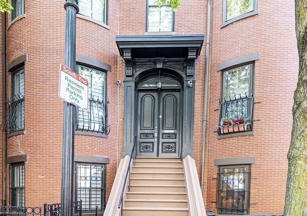 55 East Concord Street, Unit 1 Boston, MA 02118 - Photo 1 of 16 a view of a door of the house