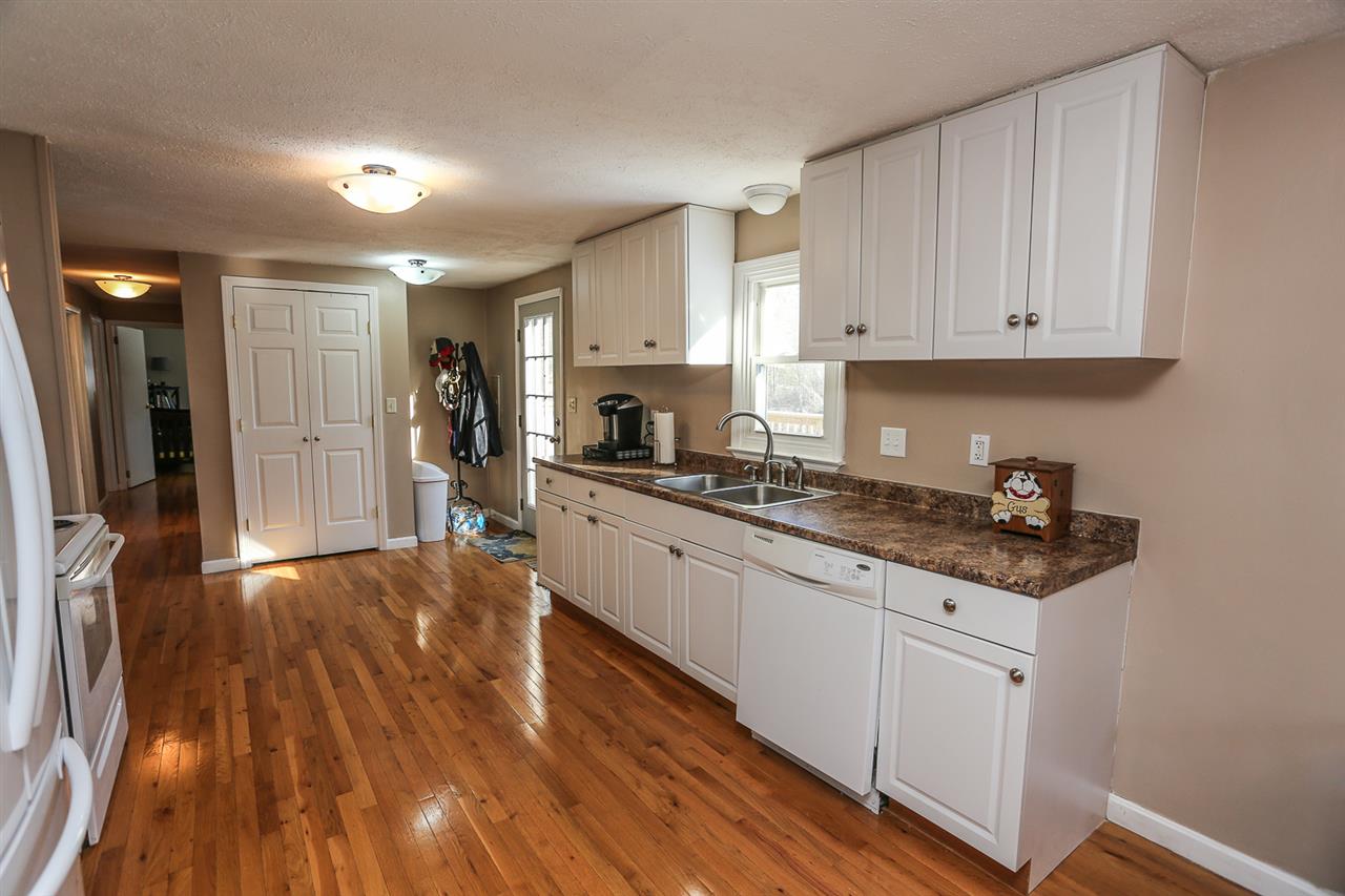 35 Marblehead Road Windham, NH 03087 - Photo 12 of 24