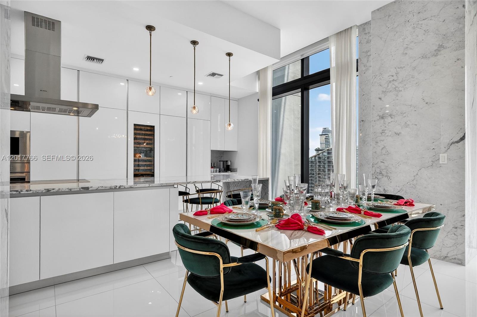 88 Southwest 7th Street, Unit PH4202 Miami, FL 33130 - Photo 5 of 88