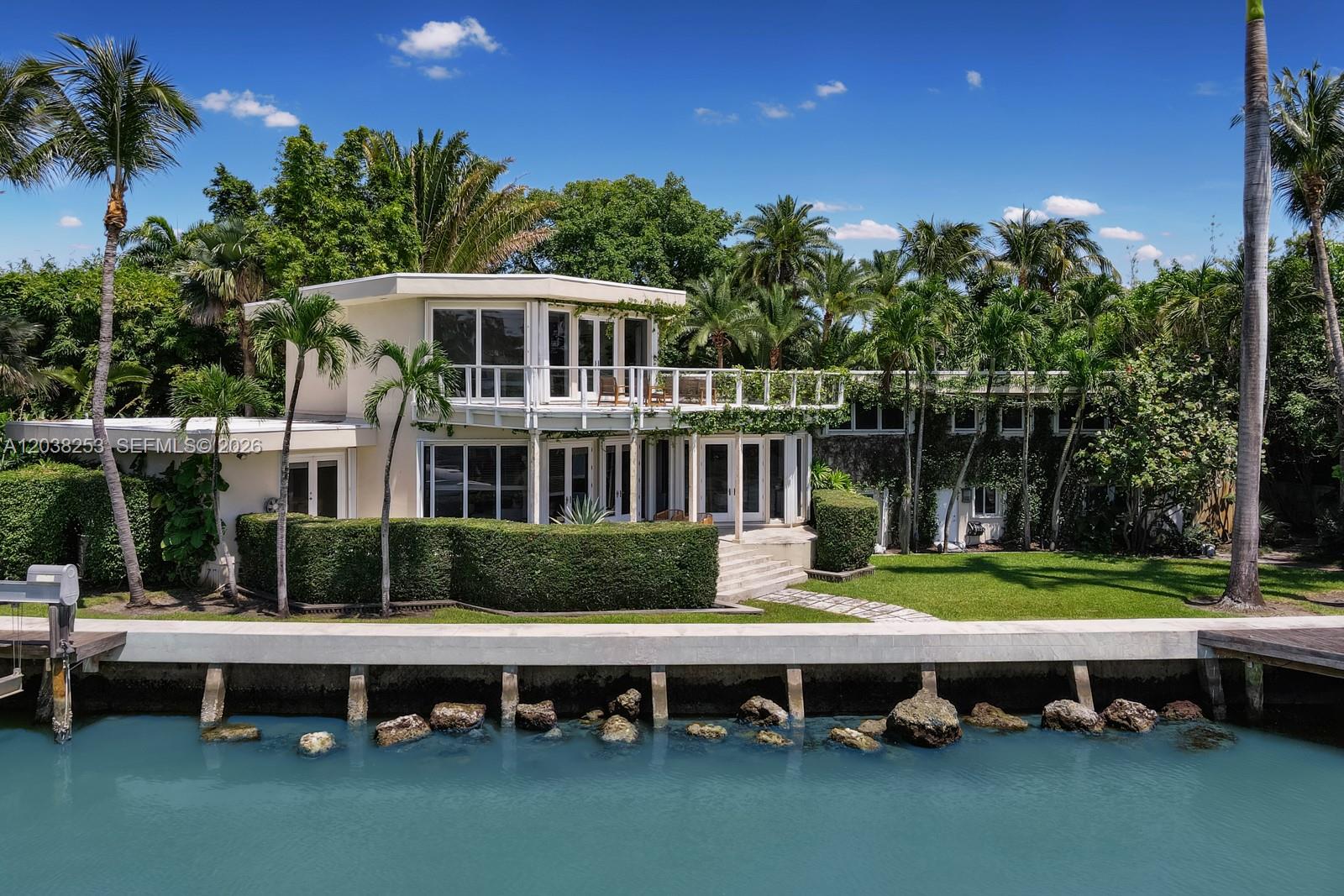 6500 North Bay Road Miami Beach, FL 33140 - Photo 39 of 41