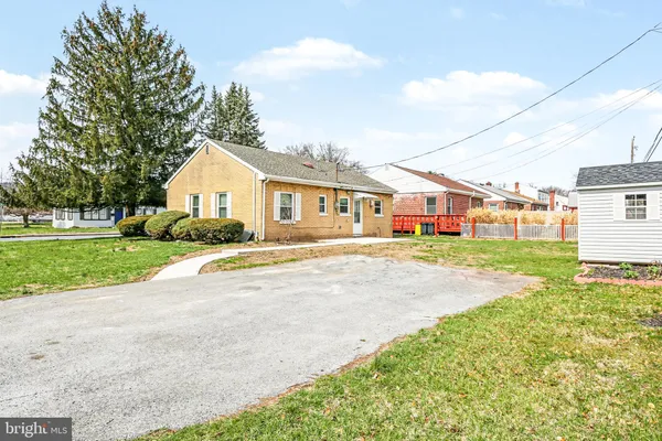 $1,495 | 3901 Kingsley Drive, Harrisburg, PA 17110