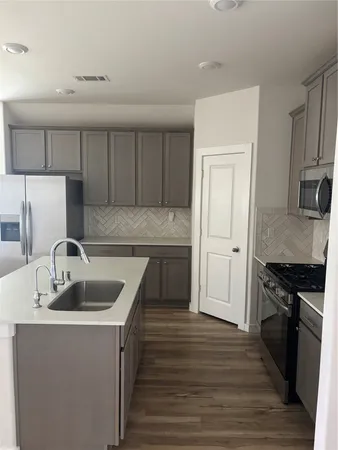 $2,100 | 19192 Cedar Lennox Circle, Magnolia, TX 77355