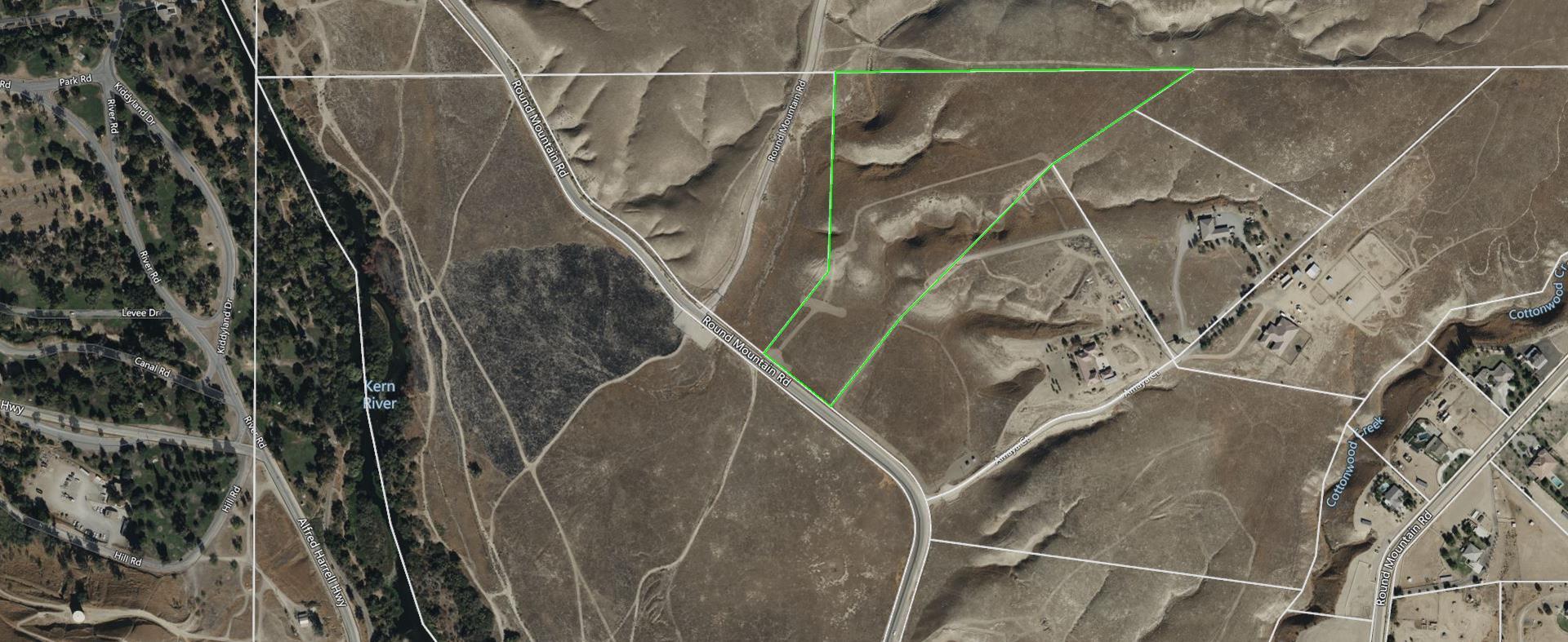 Round Mountain Road Bakersfield, CA 93308 - Photo 21 of 31 a water heater on a wall