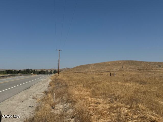 Round Mountain Road Bakersfield, CA 93308 - Photo 8 of 31 a view of a terrace space