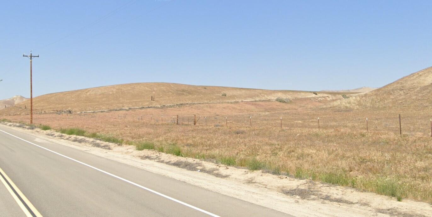 Round Mountain Road Bakersfield, CA 93308 - Photo 10 of 31 a view of an ocean beach