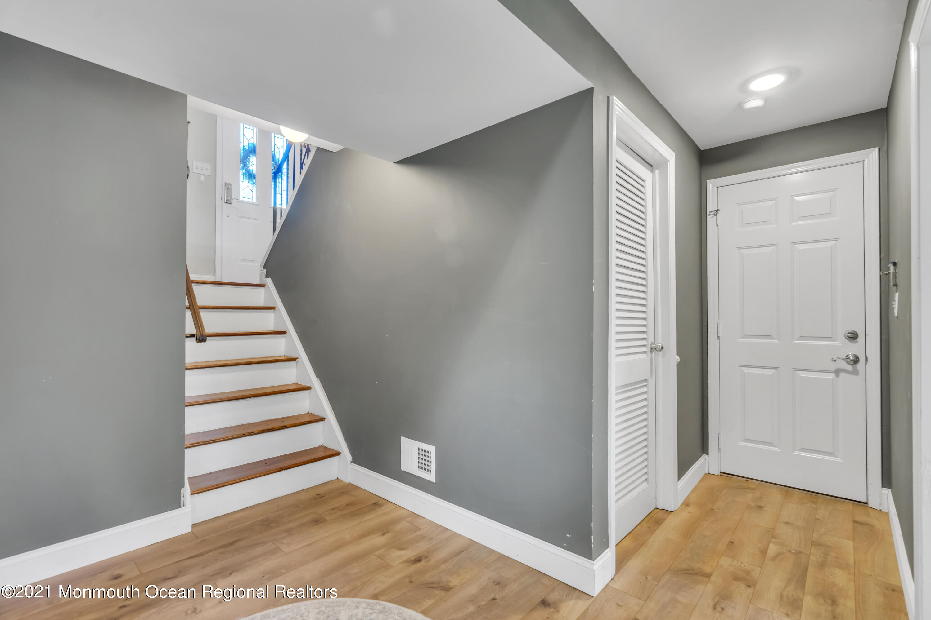 6 Spring Valley Drive Holmdel, NJ 07733 - Photo 22 of 32 a view of entryway