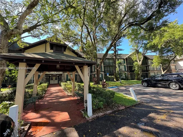 a view of an entryway