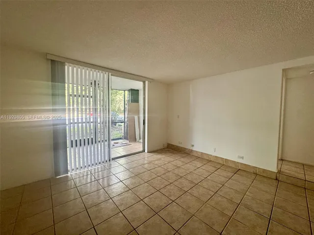 $1,550 | 3720 Inverrary Drive, Unit 1S, Lauderhill, FL 33319