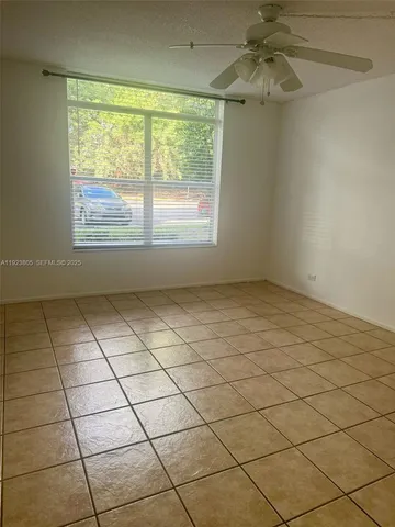 $1,550 | 3720 Inverrary Drive, Unit 1S, Lauderhill, FL 33319