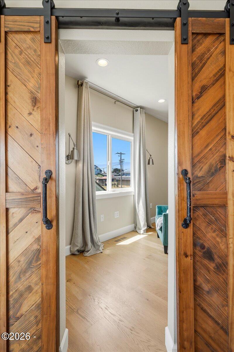 811 Southwest 12th Street Newport, OR 97365 - Photo 33 of 85